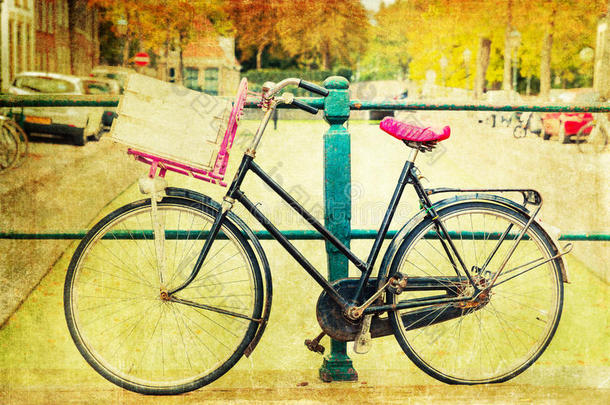 古董篮子自行车运河城市