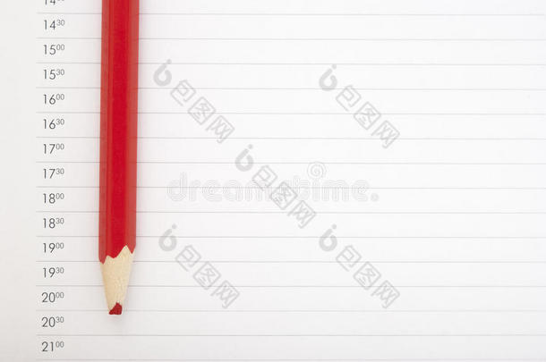钝的红色铅笔