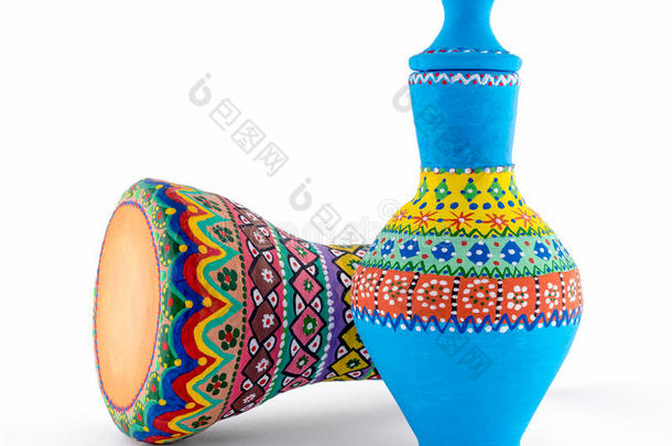 彩色彩陶花瓶和高脚杯鼓