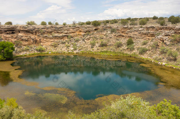沙漠中的一个古老的浇水洞