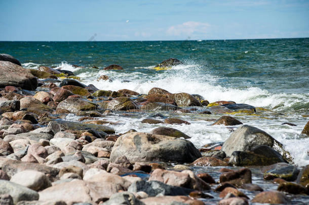 波罗的海的舒适海滩，水在r上<strong>哗啦</strong>啦