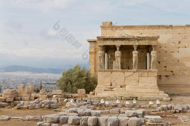 希腊雅典卫城埃雷丘姆神庙上的蜡像
