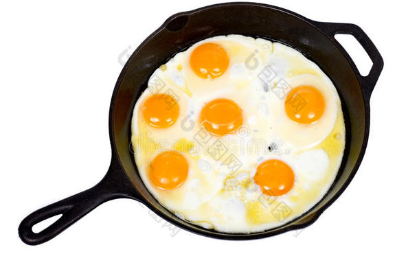 煎鸡蛋在煎锅上