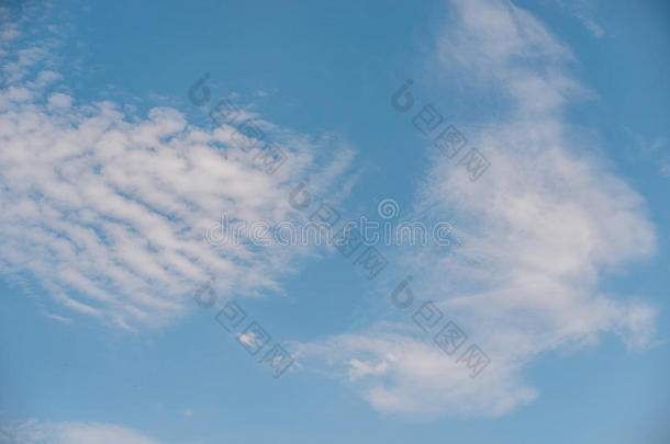 大气的背景美女蓝色云