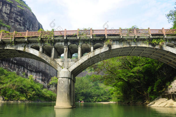 地区亚洲弯曲桥瓷器