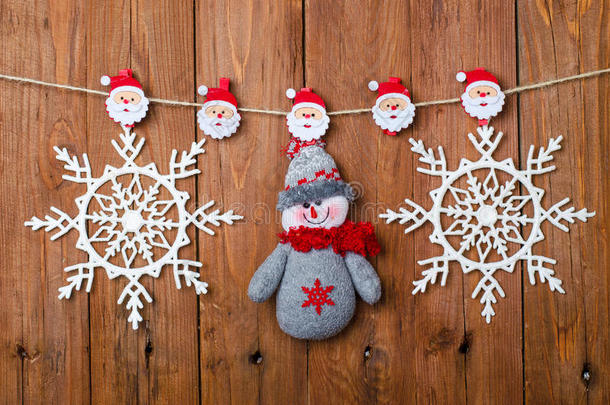 圣诞装饰品：雪人和雪花，带衣服别针