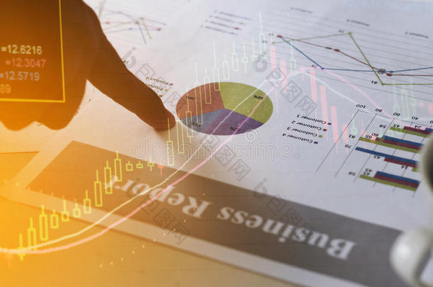 金融业务报告、图表和股票市场概念