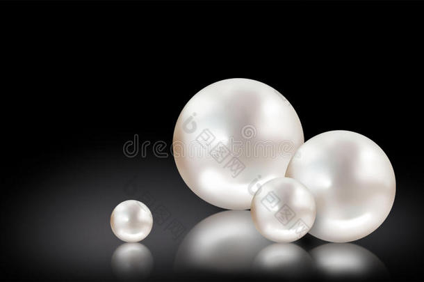 黑色背景上的四颗白色珍珠