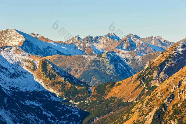 秋山风景，塔拉斯山