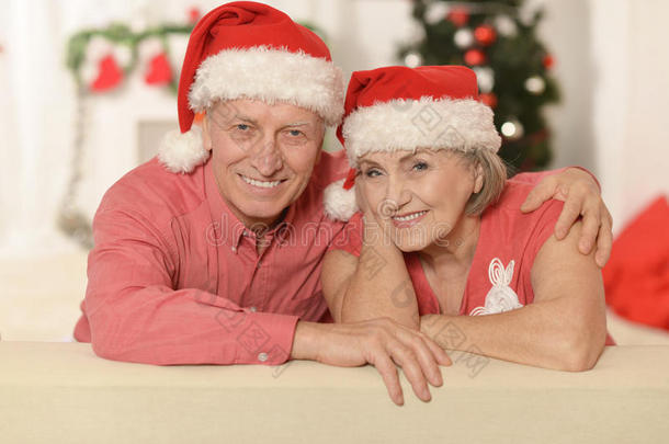 成人老年人白种人庆祝圣诞节