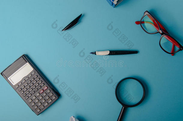 办公桌和笔记本办公桌