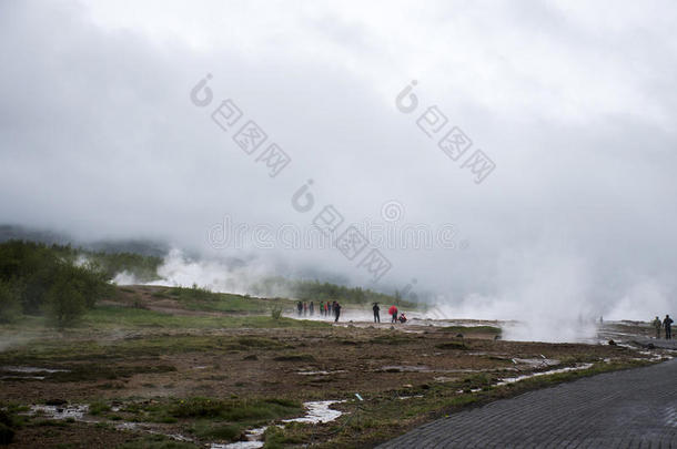 大间歇泉在冰岛热雾地质2