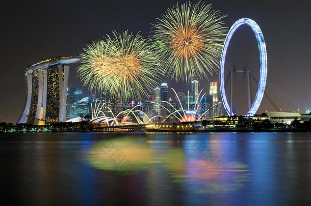 新加坡码头湾烟花庆祝活动。 新年那天