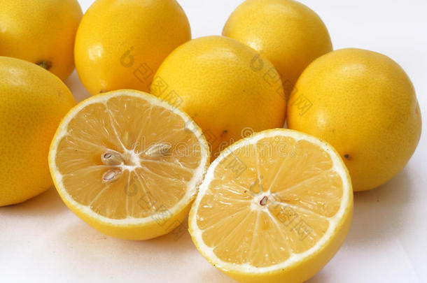 果汁包装帽的最佳切割柠檬图片