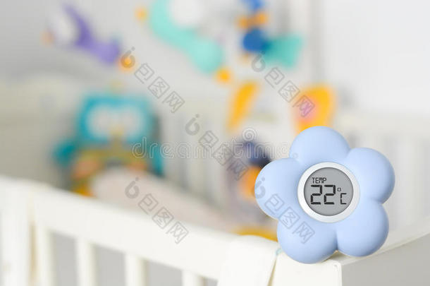 婴儿室温监视器