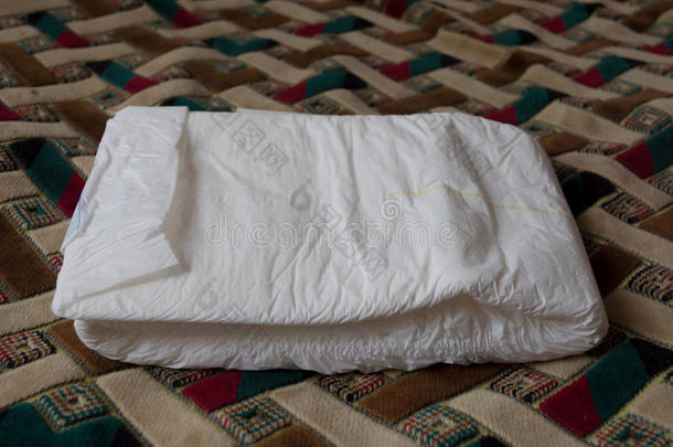 成人折叠尿布。 <strong>卧床</strong>不起的护理。 卫生失禁。