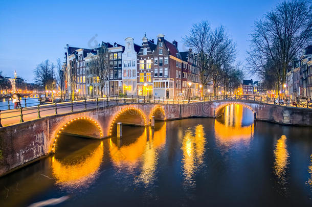 <strong>阿姆斯特丹</strong>地标，荷兰<strong>阿姆斯特丹</strong>市夜景