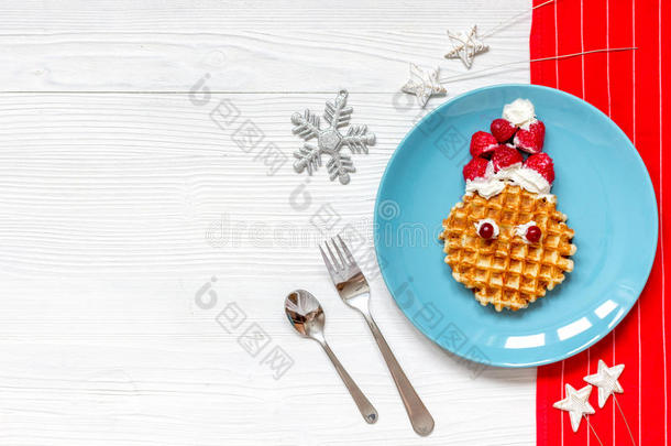 圣诞节儿童早餐，华夫饼顶视图