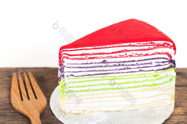 白色背景上五颜六色的紫薇蛋糕