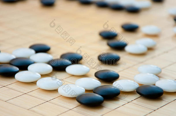 桌上的棋盘游戏去或魏关闭