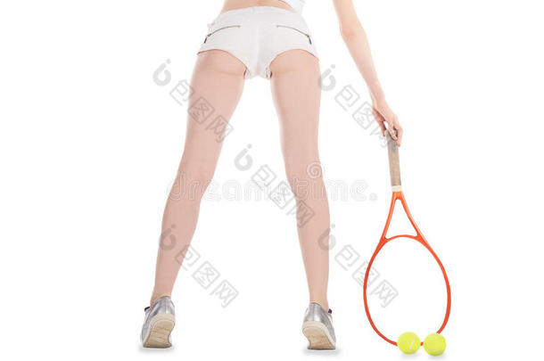 打网球的女人在等网球