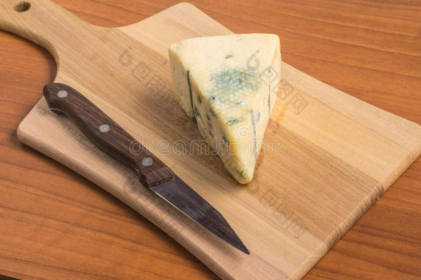开胃菜背景蓝色板奶酪
