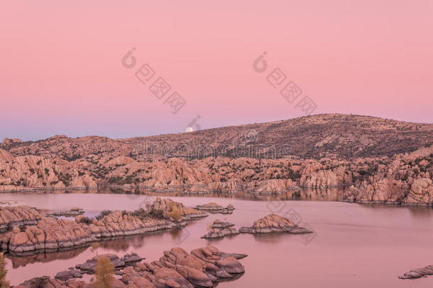 亚利桑那州美女黄昏湖风景