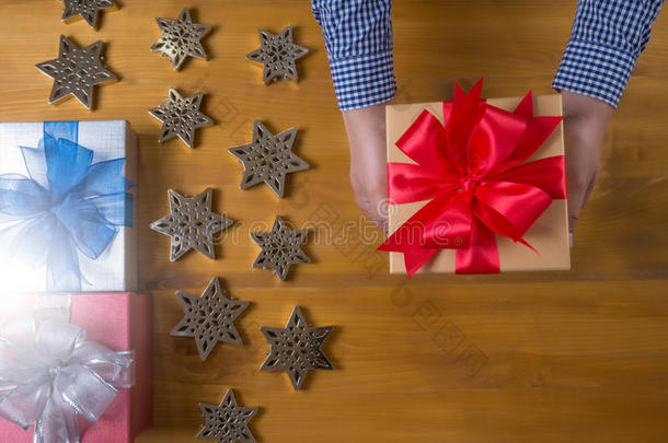 盒子<strong>礼物</strong>和<strong>小礼物</strong>包装，<strong>礼物</strong>和<strong>圣诞节</strong>，伙计