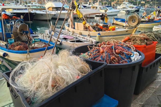 渔网，浮标，尼龙绳在渔业中甚至使用
