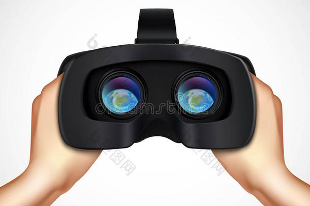 双手握住VR耳机的真实图像