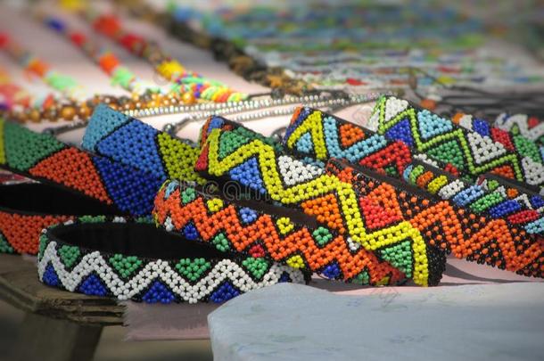 彩色手工制作的祖鲁珠宝在德班南非