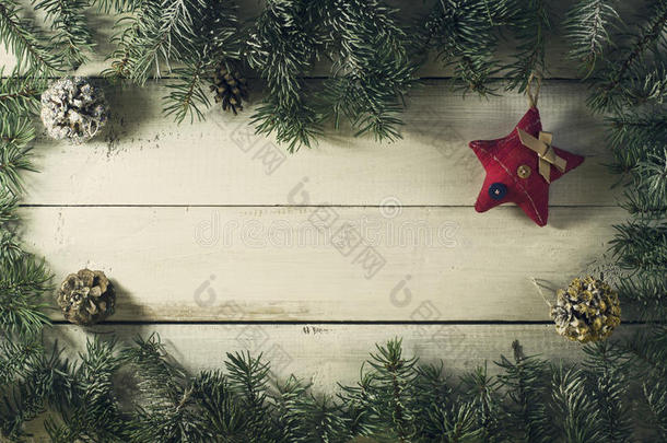 圣诞作文与云杉树枝。顶部视图，复制空间