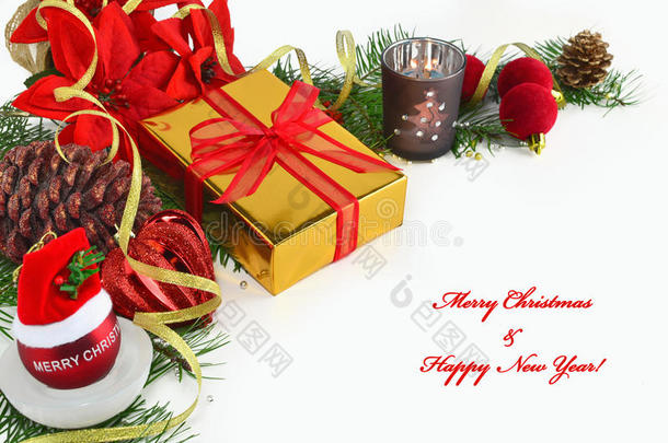 圣诞背景，贺卡与鲍布尔斯，一品红，礼物，冷杉和装饰白色。