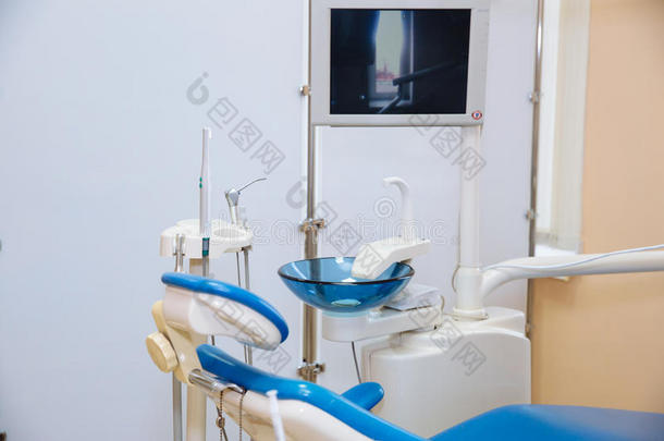 牙科办公室。 牙科设备、工具、<strong>医疗器械</strong>。 健康概念