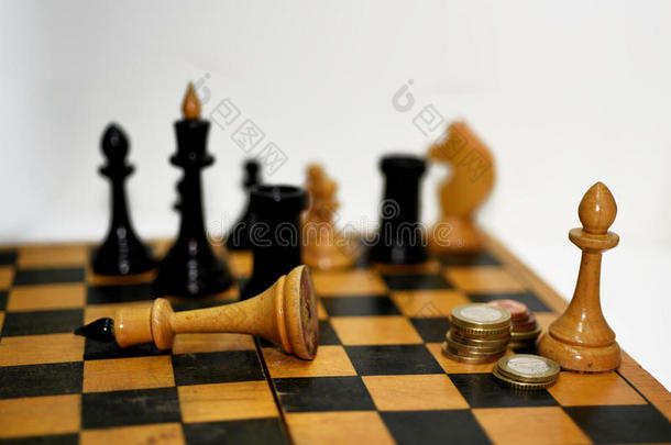 国际象棋人物的抽象组成。