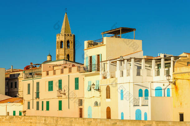 阿尔齐罗是撒丁岛`意大利最美丽的中世纪城市之一