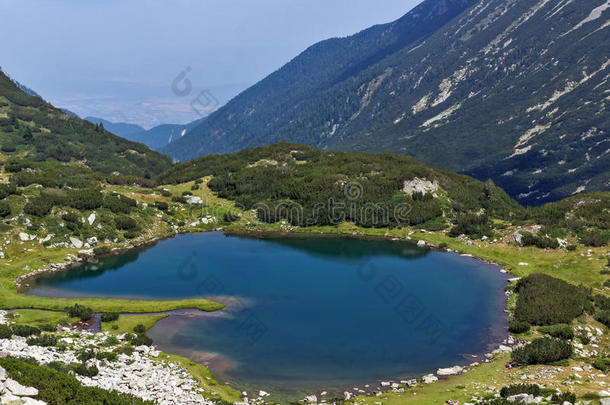 神奇的<strong>穆拉托</strong>沃湖全景，皮林山