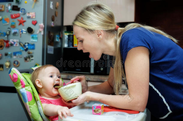 婴儿喂养勺子