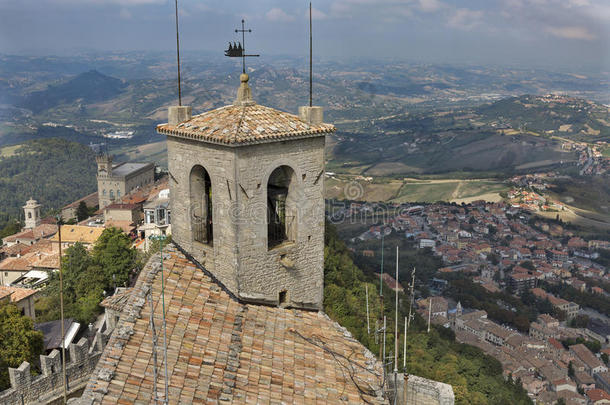 瓜伊塔堡垒钟楼在圣马里诺。