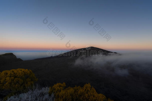 钟楼火山口陨石坑沙漠福<strong>奈斯</strong>