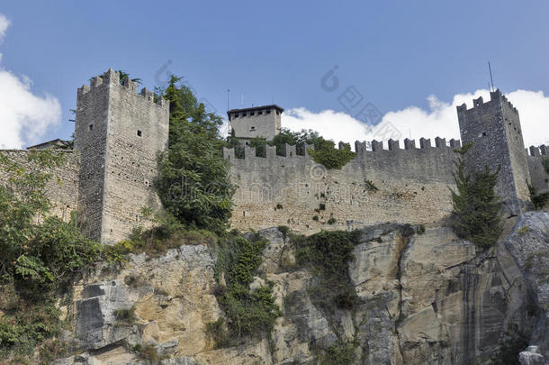 瓜伊塔要塞，圣马里诺最古老和最著名的塔。
