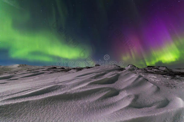 北极的天文学极光背景美丽的