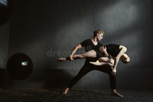 活动艺术气氛<strong>平衡</strong>芭蕾