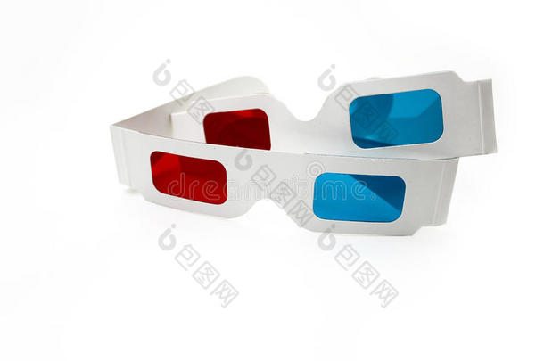 白色背景上的3D眼镜