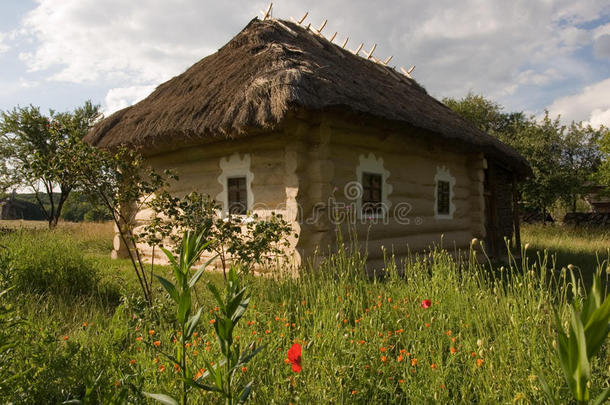 正宗的乌克兰乡村房子。