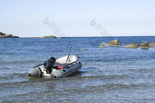 海湾灰色马达橡胶充气船