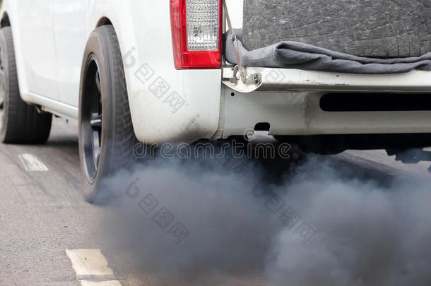<strong>汽车</strong>排气管对道路空气的<strong>污染</strong>