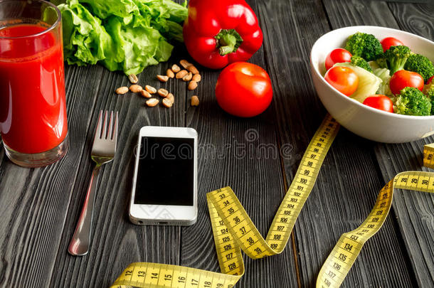 概念<strong>饮食</strong>，<strong>减肥</strong>计划与蔬菜模拟