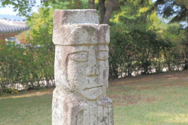 杜拉鲁邦的传统韩国石像