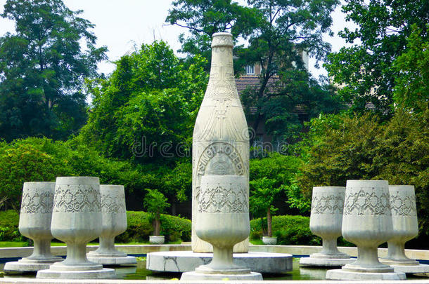 青岛啤酒博物馆的啤酒瓶雕塑
